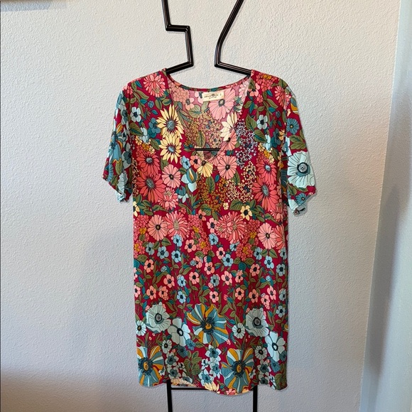 NATURAL LIFE Dresses & Skirts - NATURAL LIFE Floral V-Neck Dress